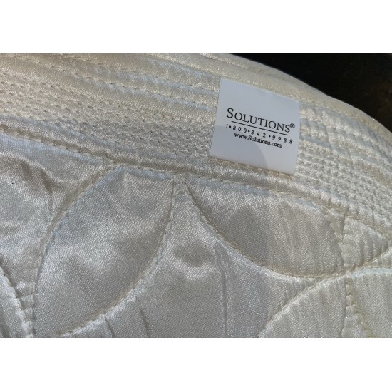 NIP Vinyl Flannel Back Poinsettia 60