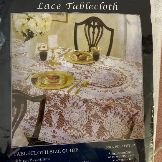 Vintage White Lace Rectangle Tablecloth Mid Century 180cm x 135cm 4-6 Seater