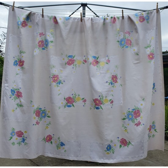 Large vintage Tablecloth, exceptional quality, cotton rayon damask, 70